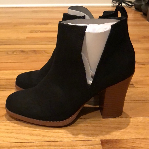 JustFab Shoes - Black ankle booties